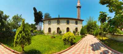 Uğurlu Köyü Yeni Meze Camii